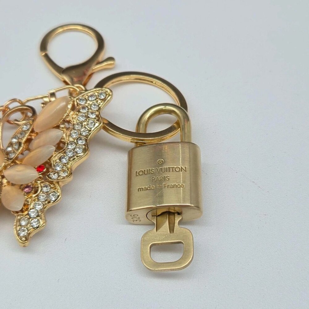 LV Gold Padlock & Key 🔒 Authentic Louis Vuitton Bag Unbranded Butterfly Charm - Picture 5 of 9